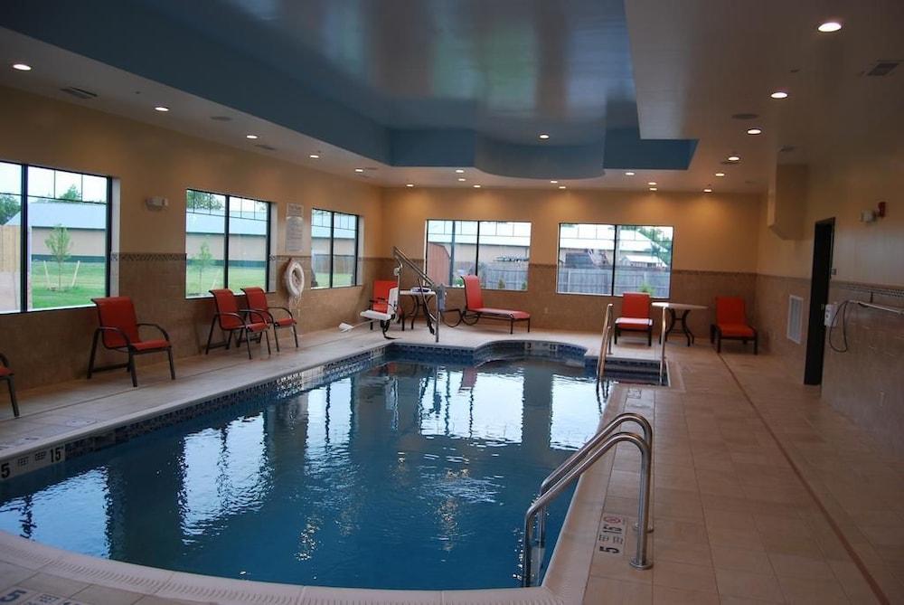 Best Western Plus Finger Lakes Inn&Suites Cortland Eksteriør billede
