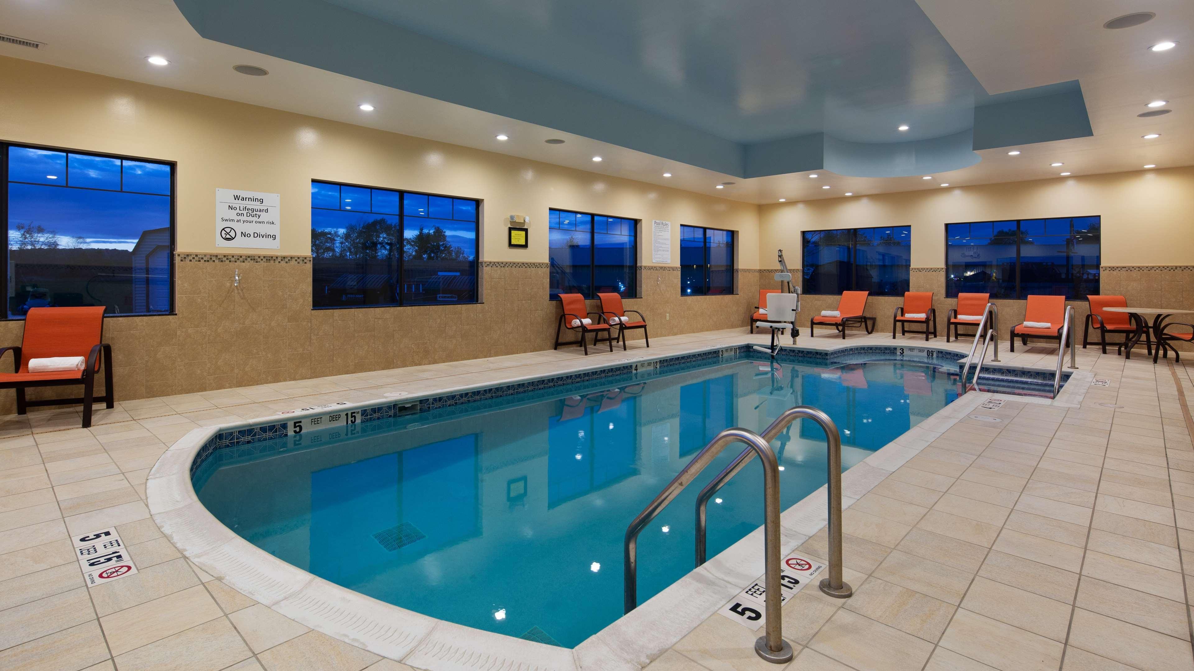 Best Western Plus Finger Lakes Inn&Suites Cortland Eksteriør billede