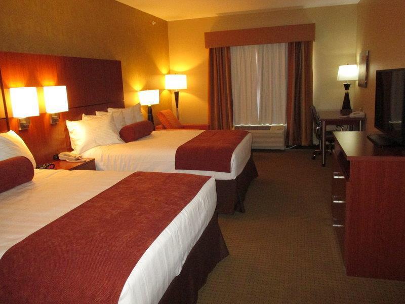 Best Western Plus Finger Lakes Inn&Suites Cortland Værelse billede